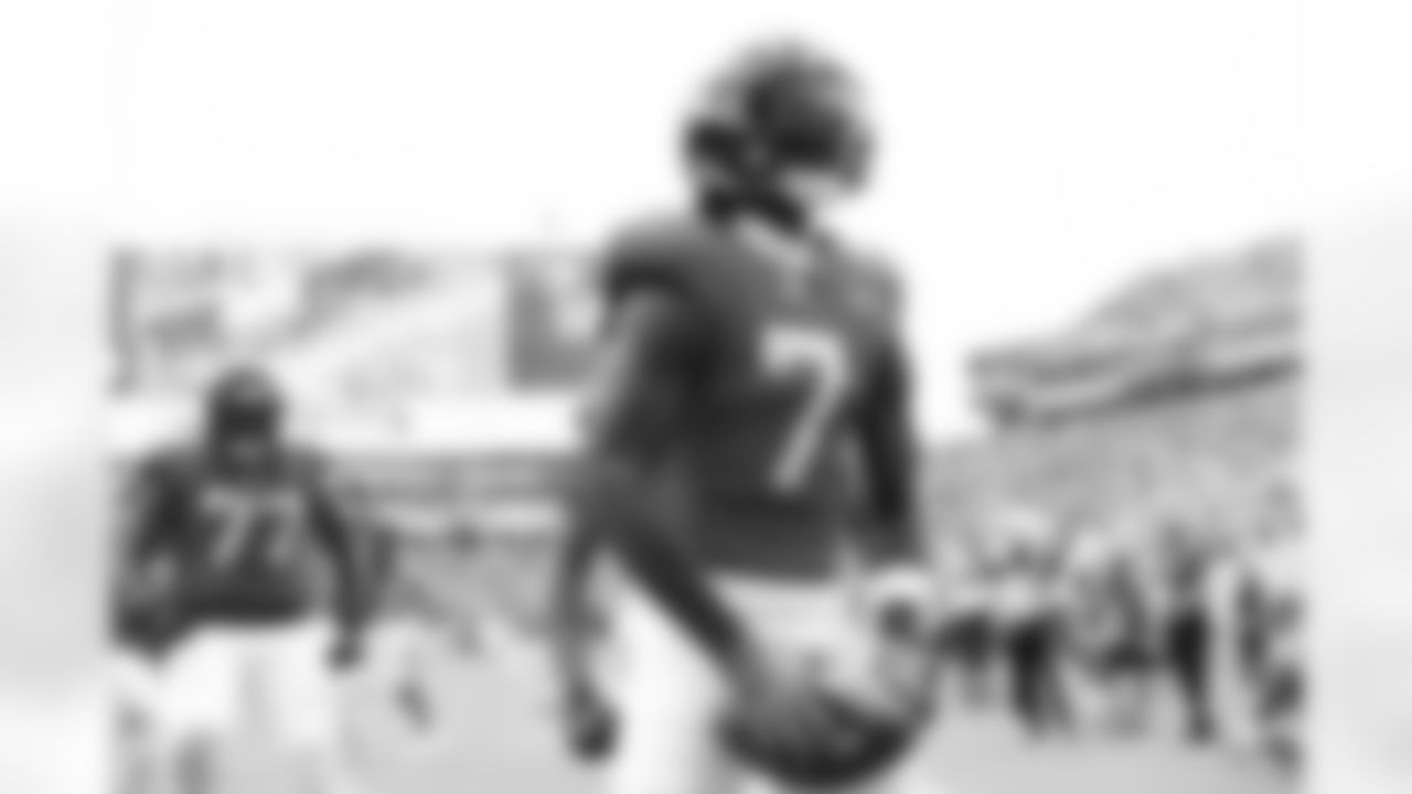 Jacksonville Jaguars vs Carolina Panthers

WR Brian Thomas Jr. (7)