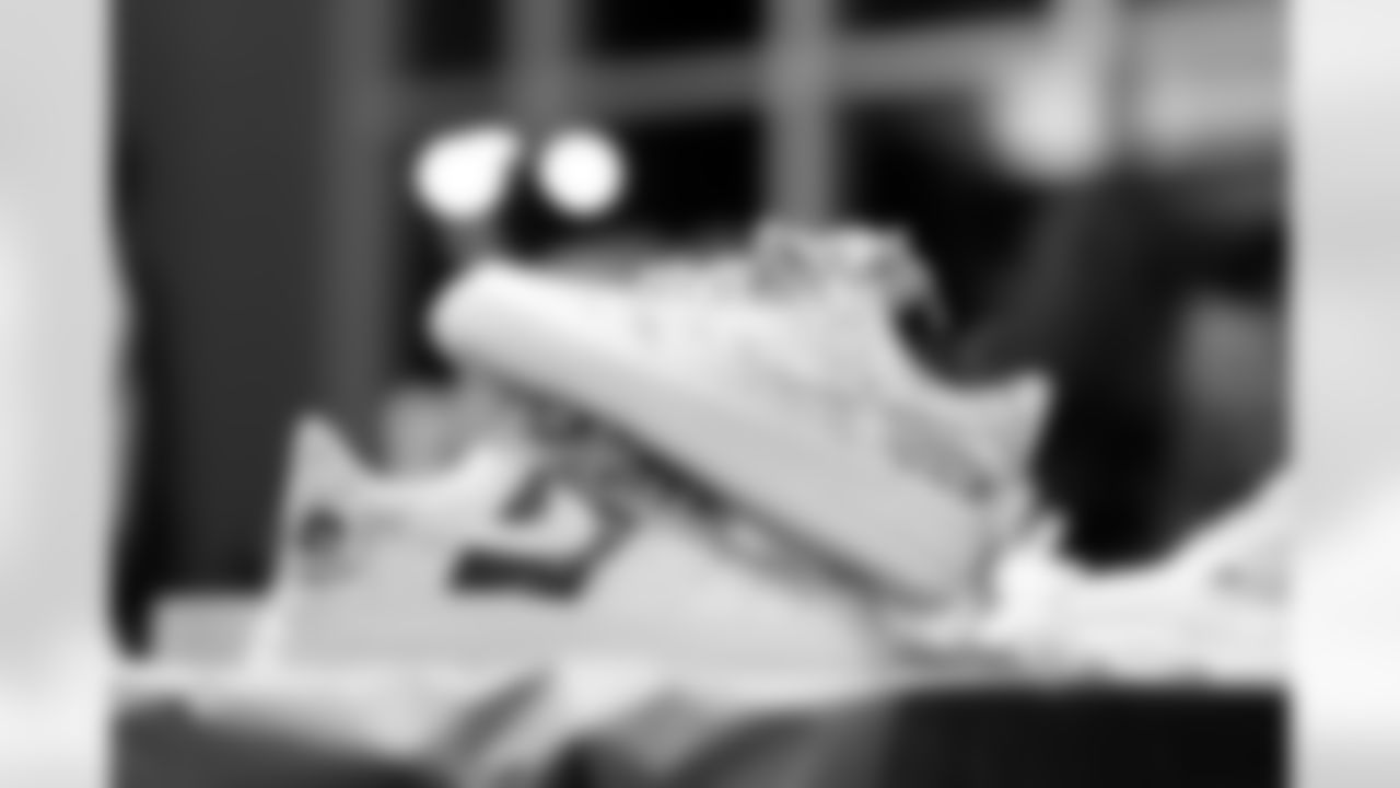 2023_0104_KickingItWithSoles_124