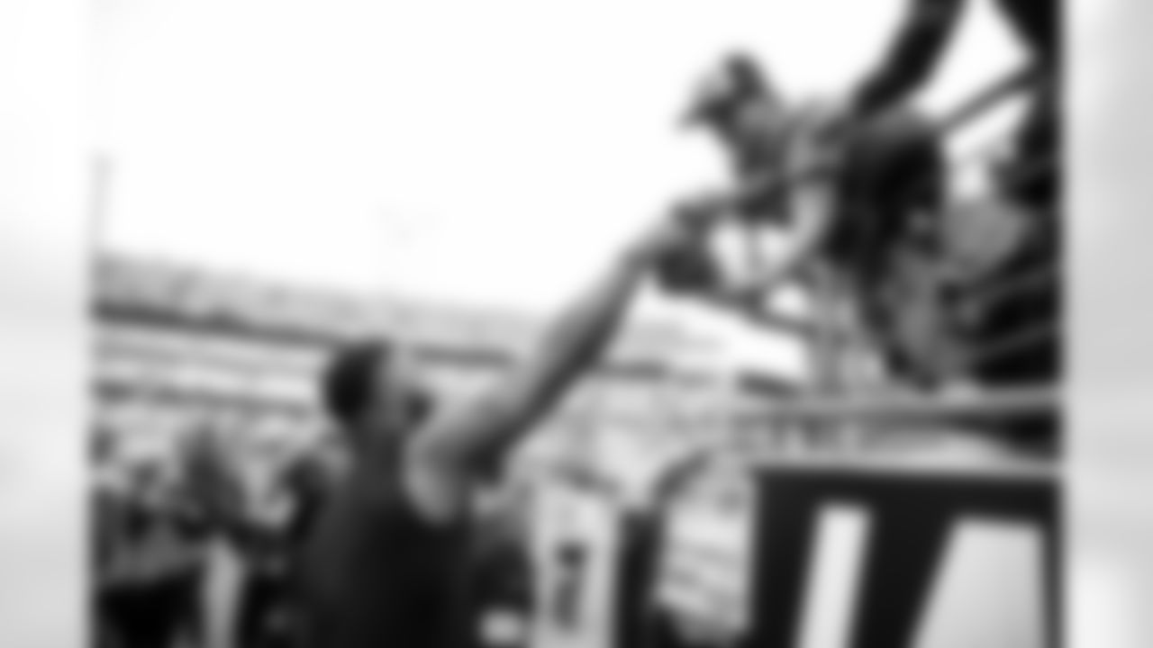 Jacksonville Jaguars vs Tennessee Titans

DE Josh Hines-Allen