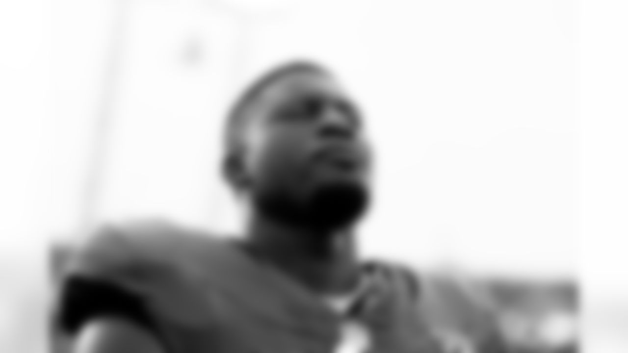 Jacksonville Jaguars vs. Pittsburgh Steelers
TE Quintin Morris (45)