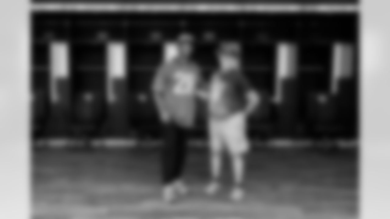 Jacksonville, Fla. — Founders STM Gift Grab photo session with Fred Taylor at EverBank Stadium on September 15, 2025.