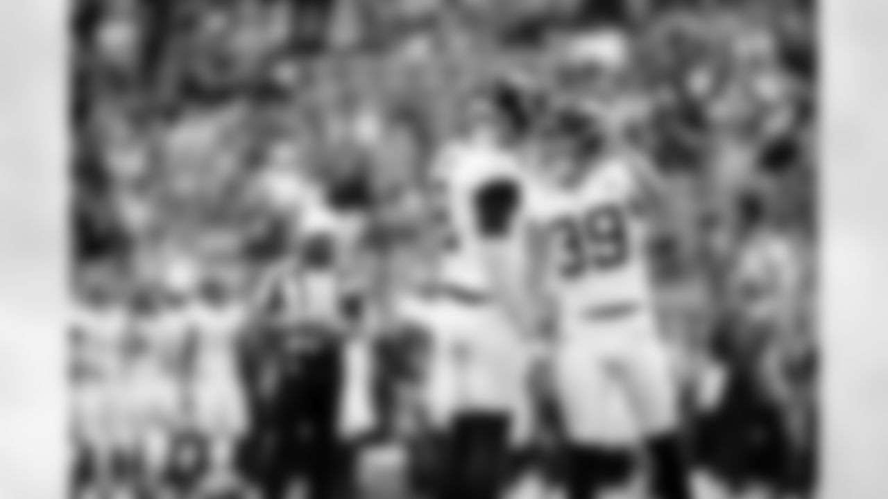 Jacksonville Jaguars vs Houston Texans

P Logan Cooke (9) and K Cam Little (39)