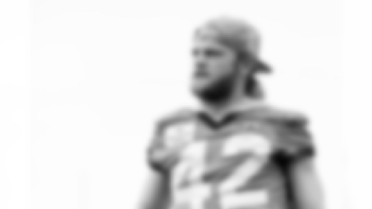 Jacksonville, Fla. — Jaguars safety Andrew Wingard (42) during practice at the Miller Electric Center on November 26, 2025.