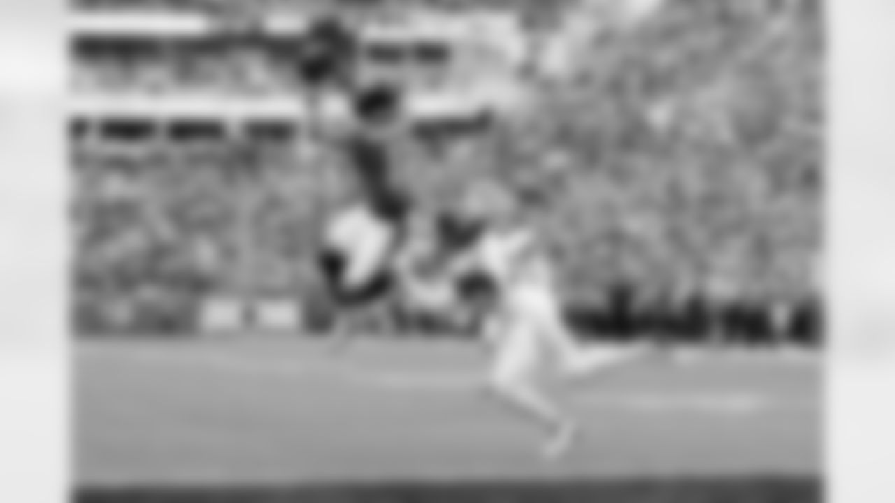 Jacksonville Jaguars vs Tennessee Titans

WR Parker Washington (11)