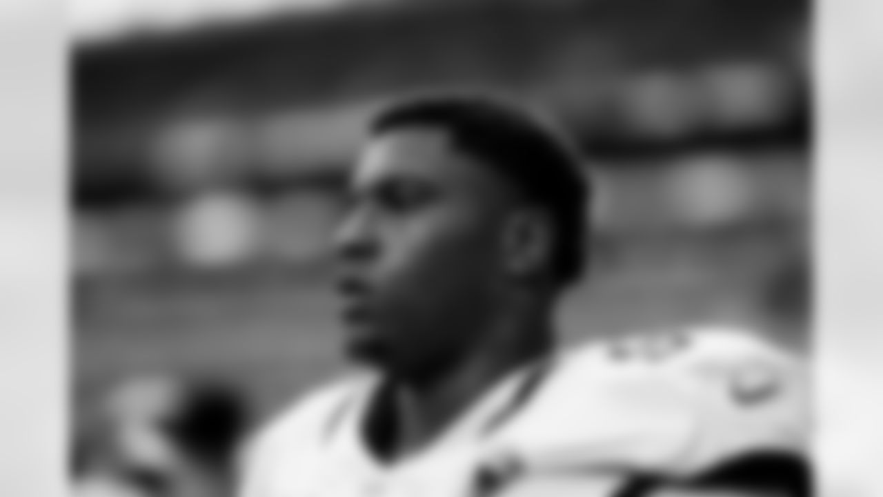 Jacksonville Jaguars vs Miami Dolphins
DT Maason Smith (94)