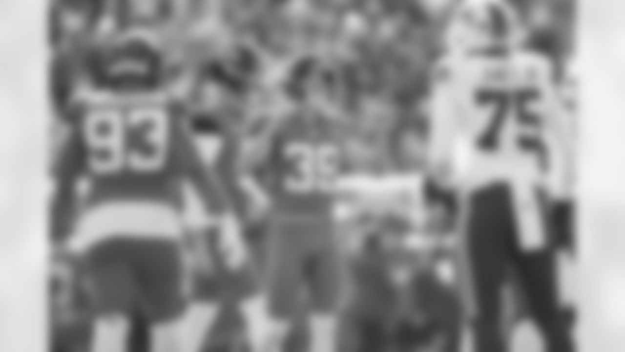 Jacksonville Jaguars vs Buffalo Bills
K Cam Little (39)