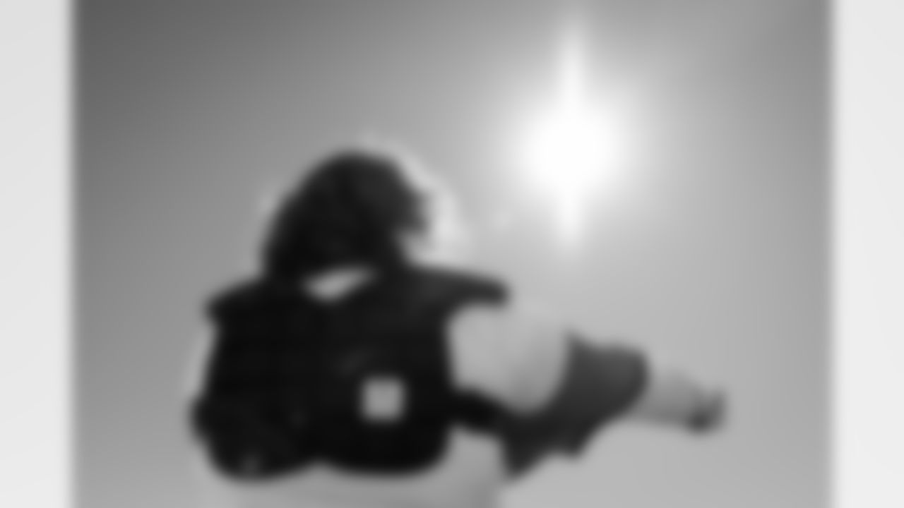 Jacksonville, Fla. — Jaguars center Jonah Monheim (60) during practice at the Miller Electric Center on November 12, 2025.