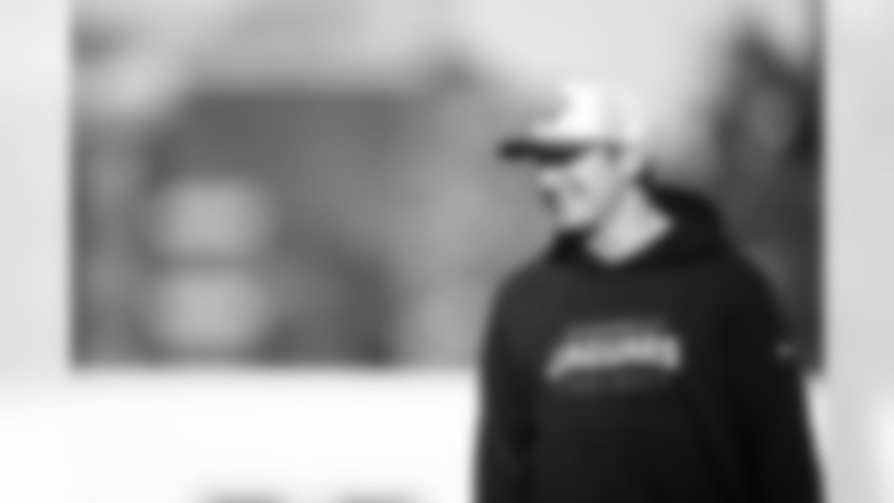 Jacksonville, Fla. — Jaguars offensive coordinator Grant Udinski during training camp at the Miller Electric Center on August 12, 2025.