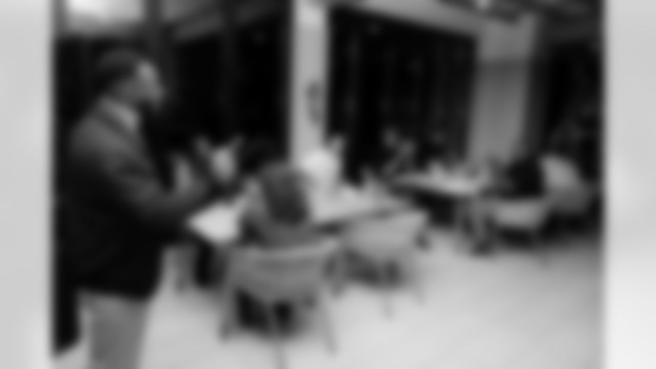 Jacksonville Beach, Fla. — Legends Weekend Friday Dinner at Sandbar Jax Bch on December 5, 2025.