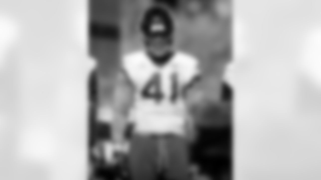 Jacksonville, Fla. — Jaguars defensive end Josh Hines-Allen (41) during practice at the Miller Electric Center on November 12, 2025.