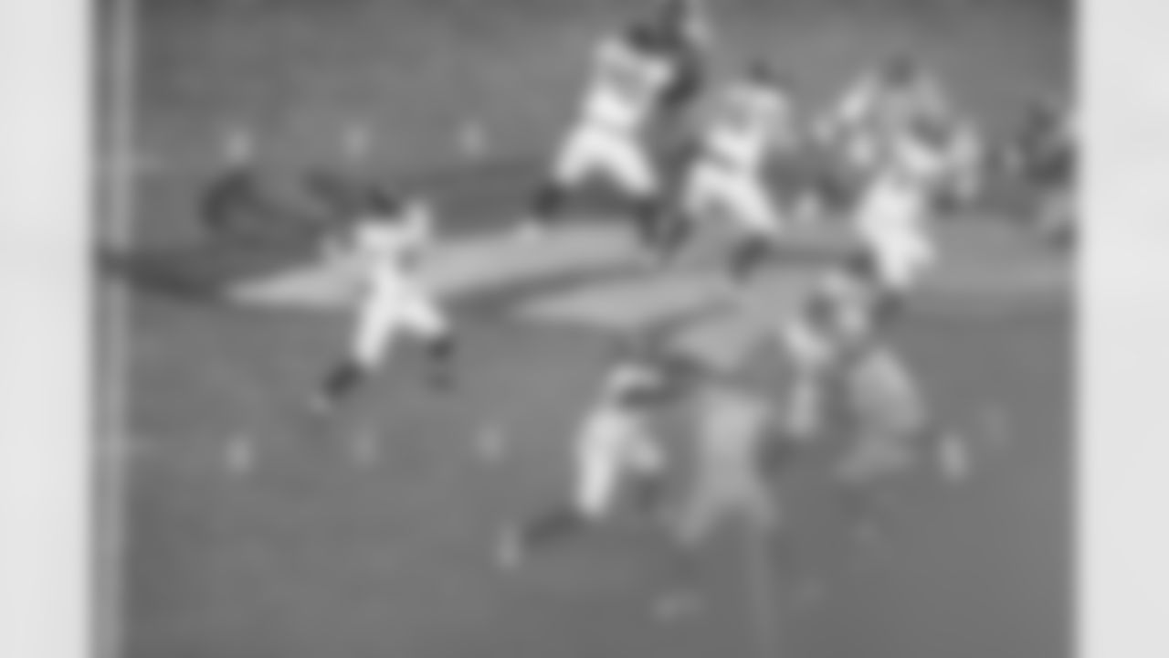 Jacksonville Jaguars vs Denver Broncos

QB Trevor Lawrence (16)