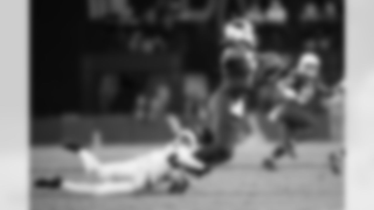 Jacksonville Jaguars vs Arizona Cardinals

S Antonio Johnson (26)