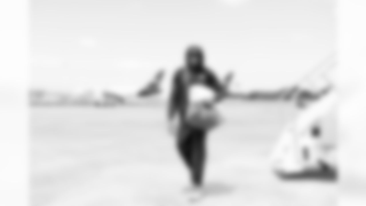 RB LeQuint Allen Jr.