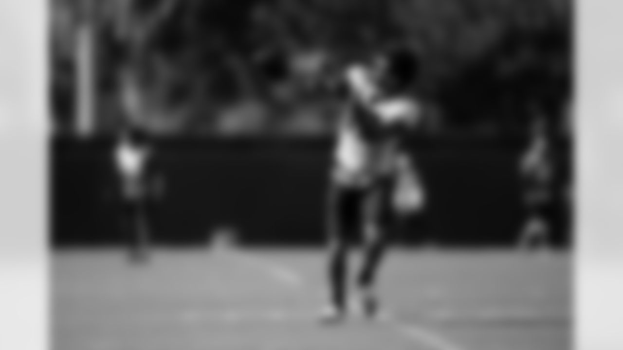 Jacksonville, Fla. — Jaguars wide receiver Tim Patrick (17) during practice at the Miller Electric Center on November 20, 2025.