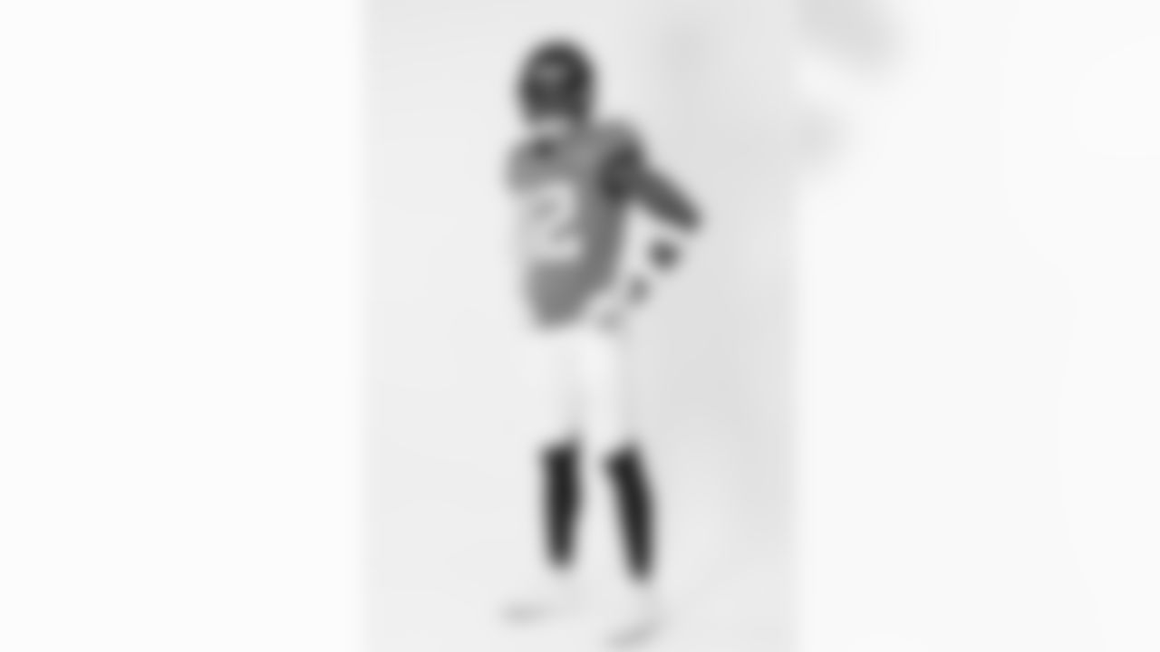 Jacksonville Jaguars defensive back and wide receiver Travis Hunter (12) poses for a portrait during the NFLPA Rookie Premiere on Saturday, May 17, 2025 in Thousand Oaks, Calif. (Ben Liebenberg/NFL)