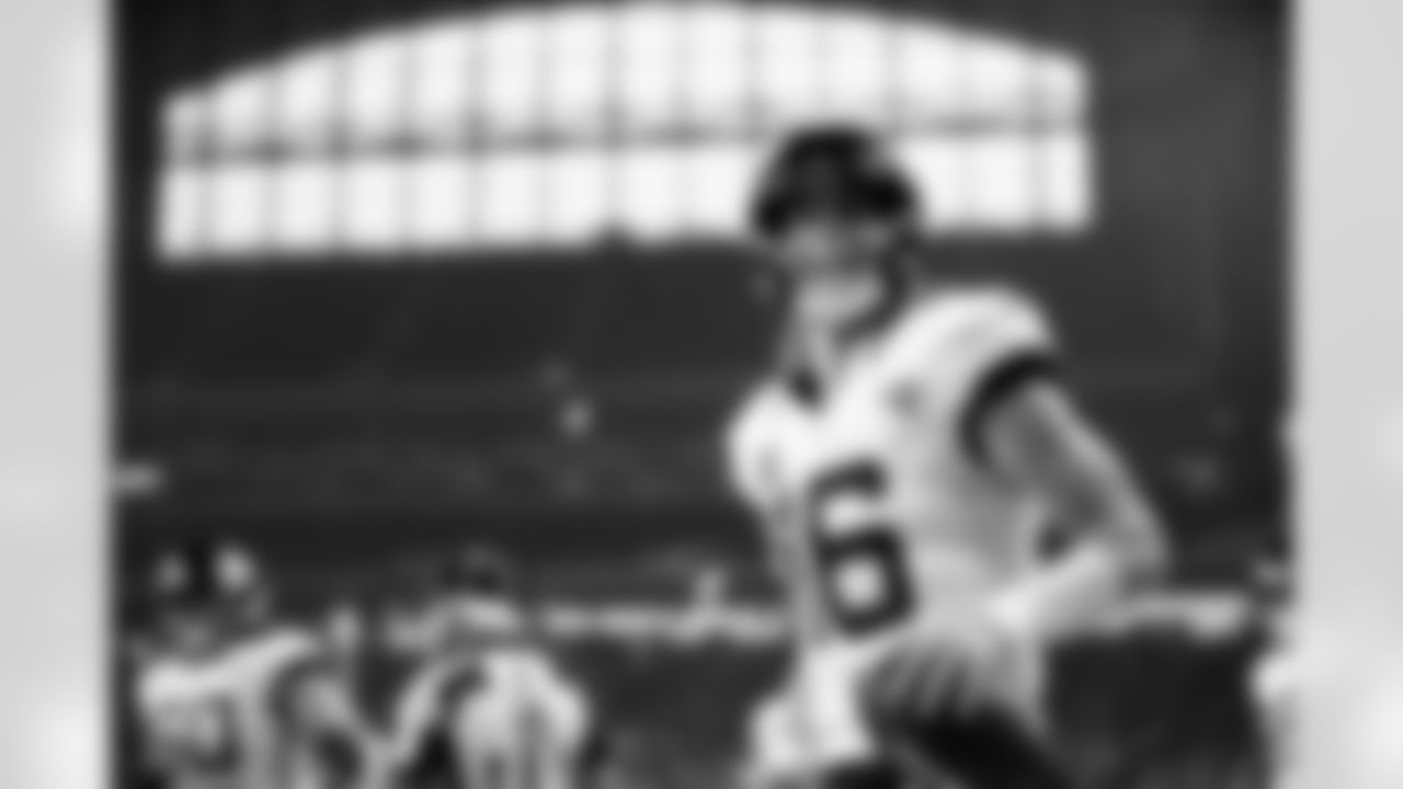 Jacksonville Jaguars vs. Indianapolis Colts

QB Trevor Lawrence (16)