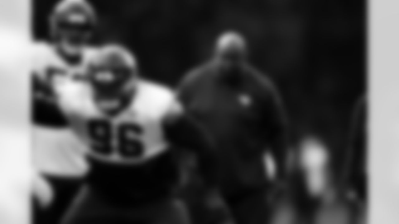 Watford, U.K. — Jaguars defensive tackle Khalen Saunders Sr. (96) during practice at The Grove on October 16, 2025.