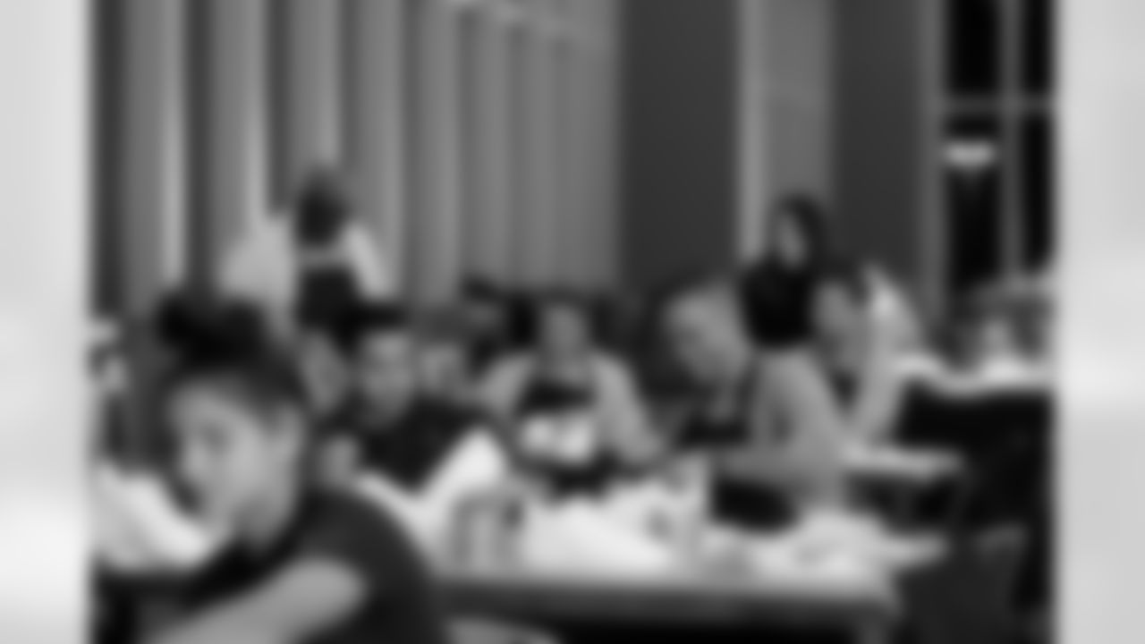 2023_0104_KickingItWithSoles_59