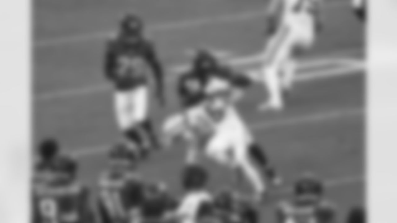 Jacksonville Jaguars vs Indianapolis Colts

LB Foyesade Oluokun (23)