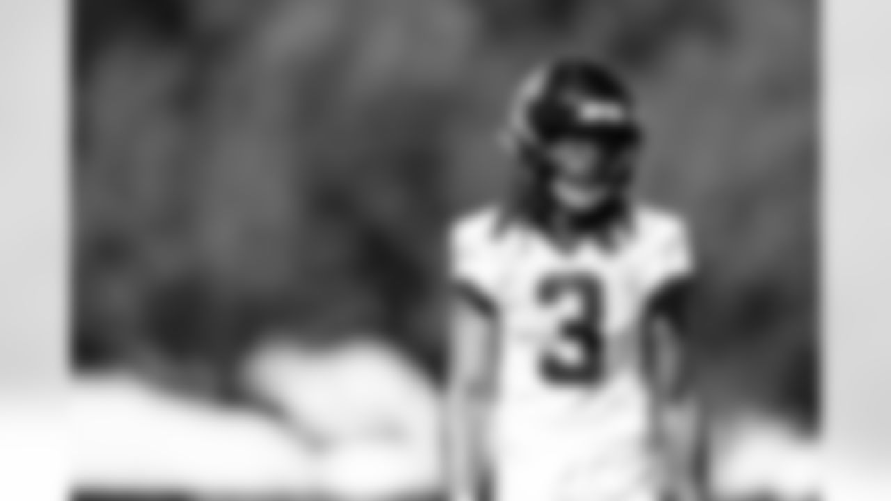 Jacksonville, Fla. — Jaguars wide receiver Jakobi Meyers (3) during practice at the Miller Electric Center on November 5, 2025.