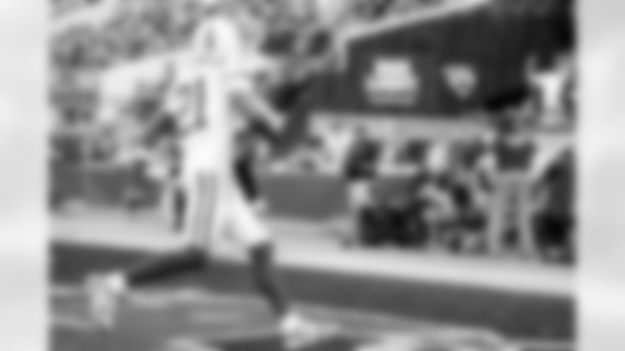 Jacksonville Jaguars vs. Indianapolis Colts

TE Brenton Strange (85)