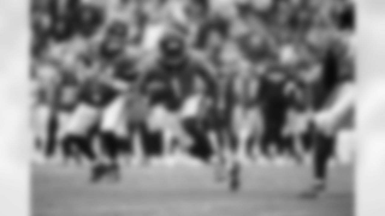 Jacksonville Jaguars vs Tennessee Titans

RB Travis Etienne Jr. (1)