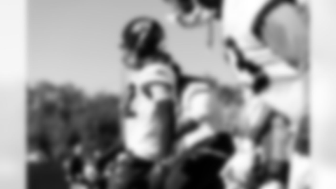 Jacksonville, Fla. — Jaguars safety Andrew Wingard (42) during practice at the Miller Electric Center on December 11, 2025.