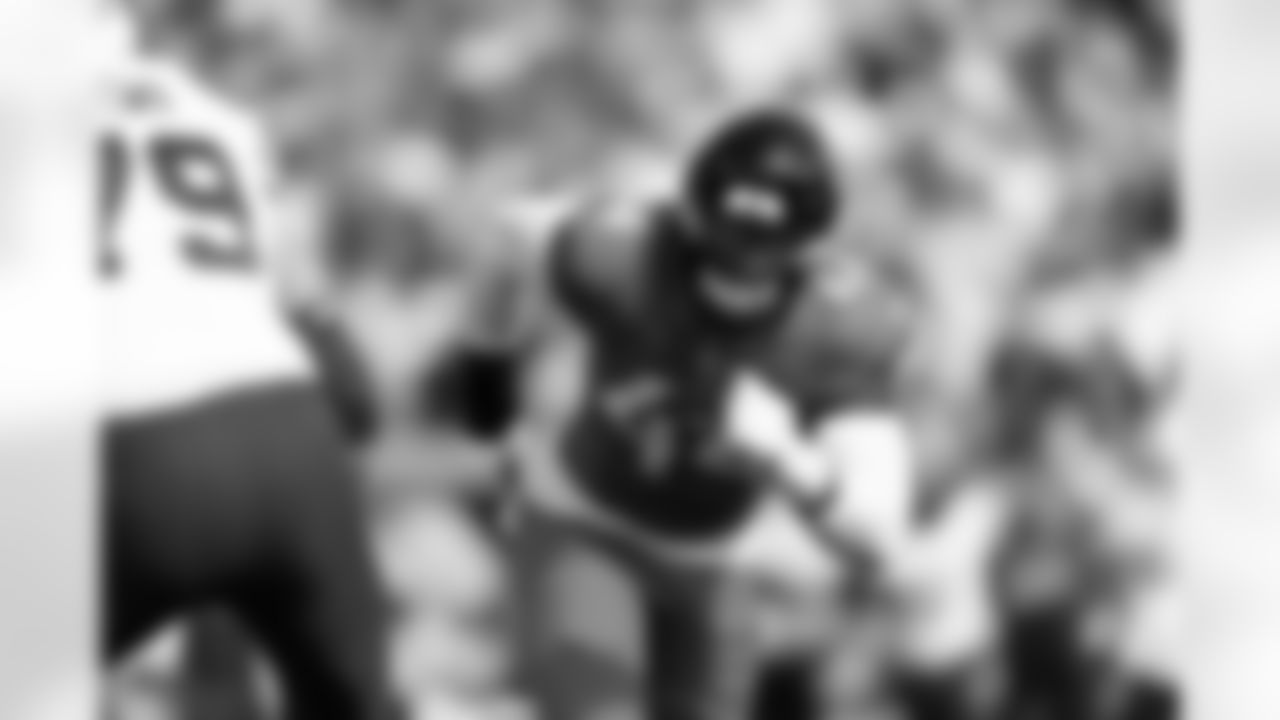 Jacksonville Jaguars vs Buffalo Bills

DE Travon Walker (44)