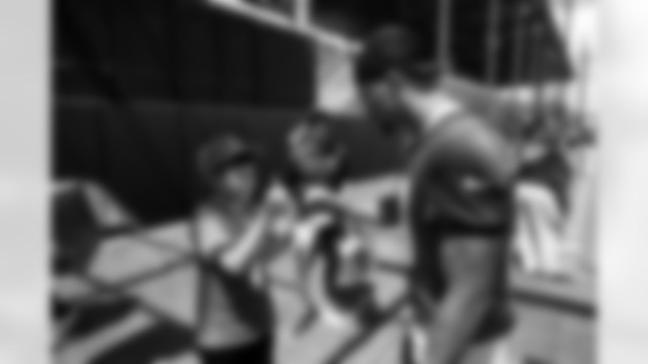 Jacksonville, Fla. — Jaguars wide receiver Eli Pancol (10) signs autographs for fans during mandatory minicamp at the Miller Electric Center on June 11, 2025.