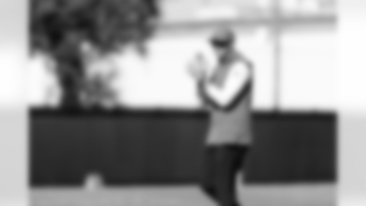 Jacksonville, Fla. — Jaguars head coach Liam Coen during practice at the Miller Electric Center on December 11, 2025.