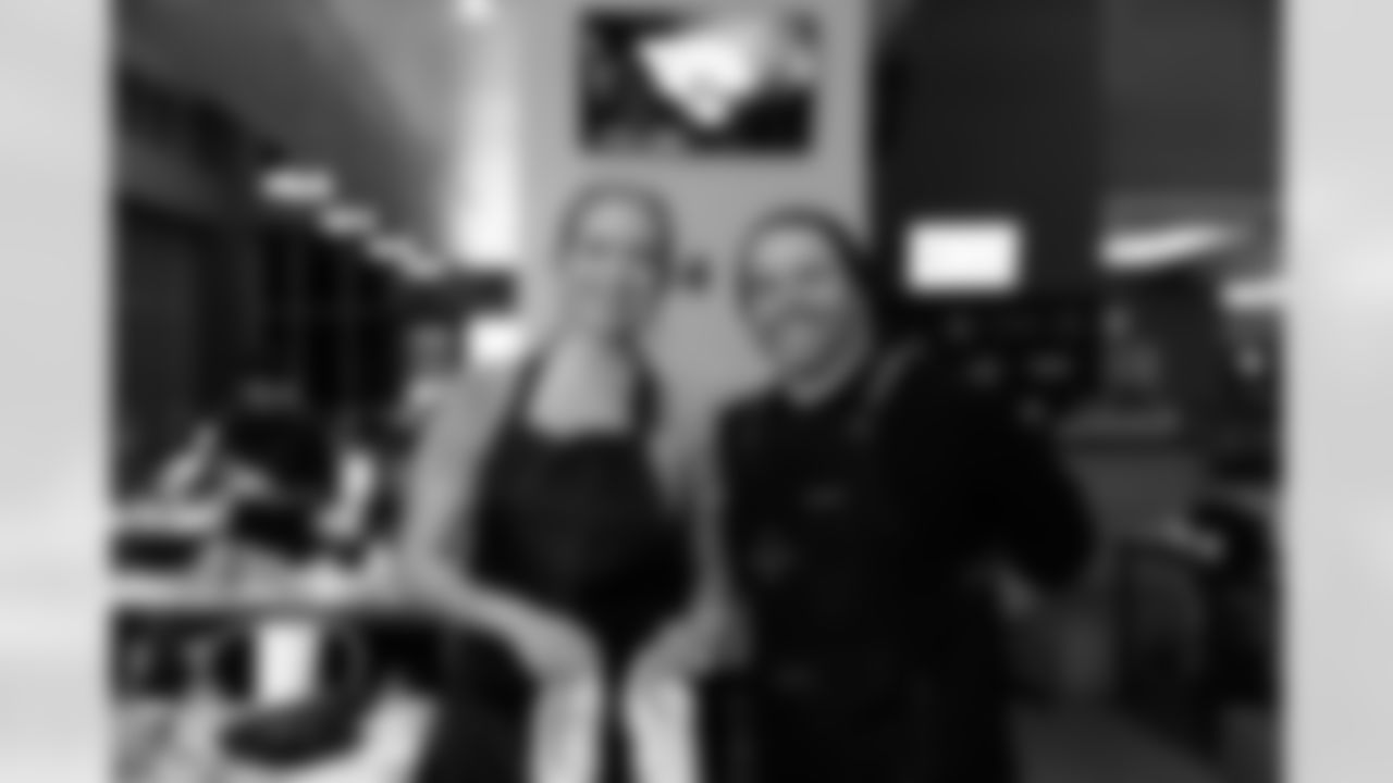 2023_0104_KickingItWithSoles_121