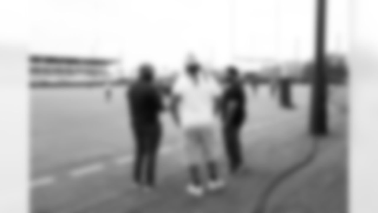 Jacksonville, Fla. — Jagaurs Legends attend Jaguars practice at the Miller Electric Center on December 5, 2025.