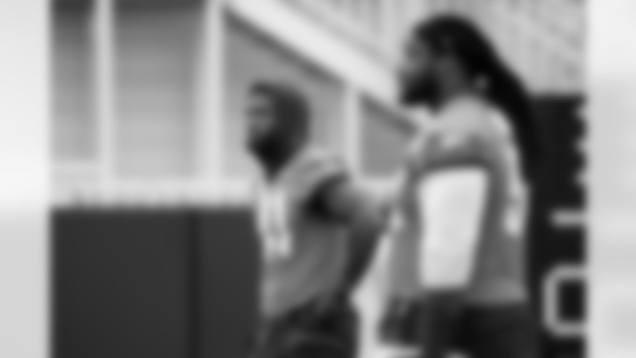 Jacksonville, Fla. — Jaguars defensive end Josh Hines-Allen (41) during practice at the Miller Electric Center on November 26, 2025.