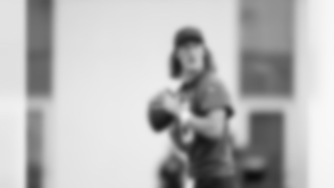 Jacksonville, Fla. — Jaguars quarterback Trevor Lawrence (16) during practice at the Miller Electric Center on November 26, 2025.