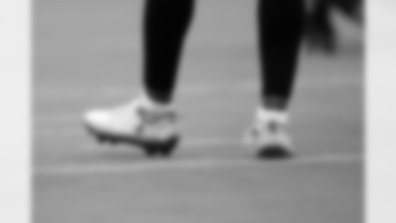 Jacksonville, Fla. — Jaguars cornerback Jarrian Jones (22) during practice at the Miller Electric Center on November 26, 2025.