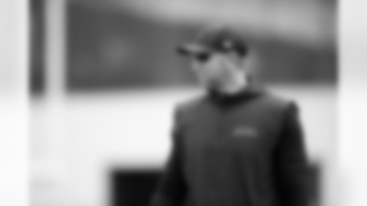 Jacksonville, Fla. — Jaguars head coach Liam Coen during practice at the Miller Electric Center on October 9, 2025.
