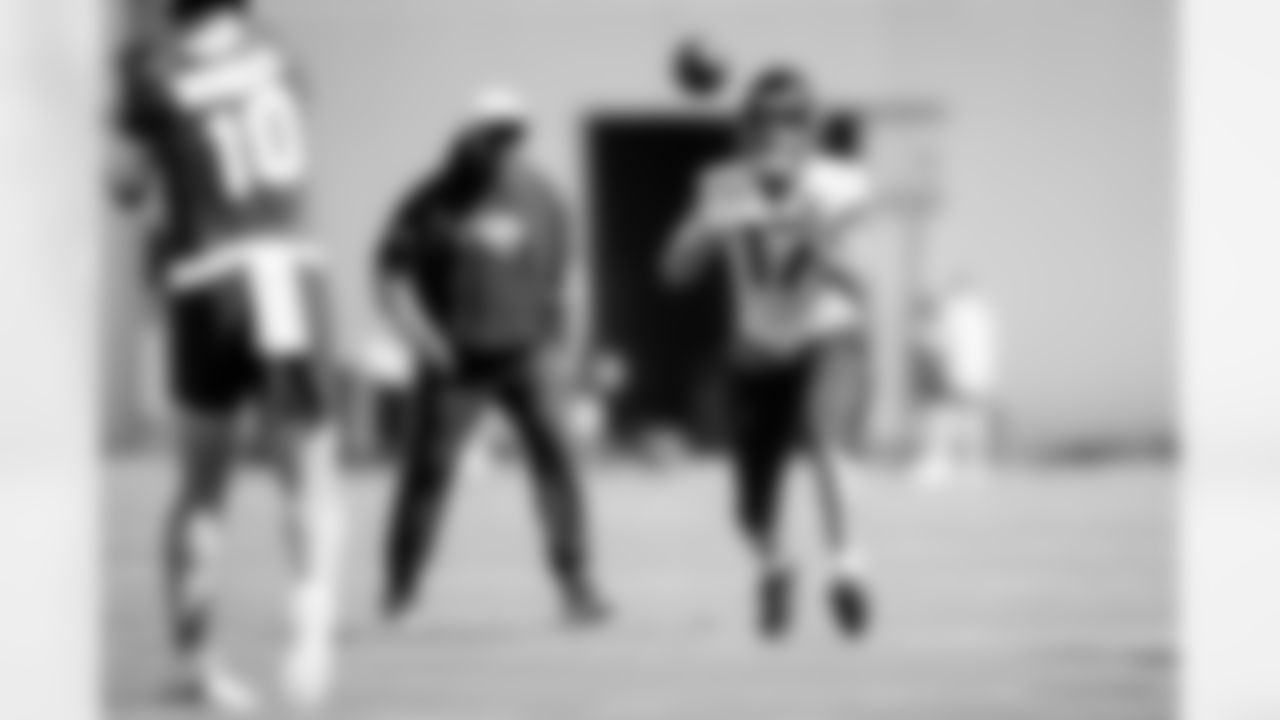 Jacksonville, Fla. — Jaguars wide receivers coach Edgar Bennett and wide receiver Tim Patrick (17) during practice at the Miller Electric Center on November 5, 2025.