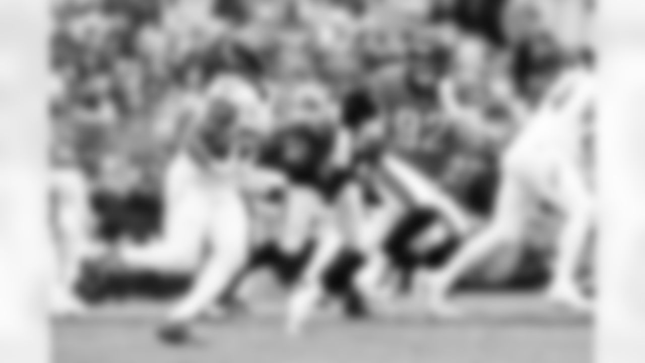 Jacksonville Jaguars vs Tennessee Titans

DL Danny Striggow (92)