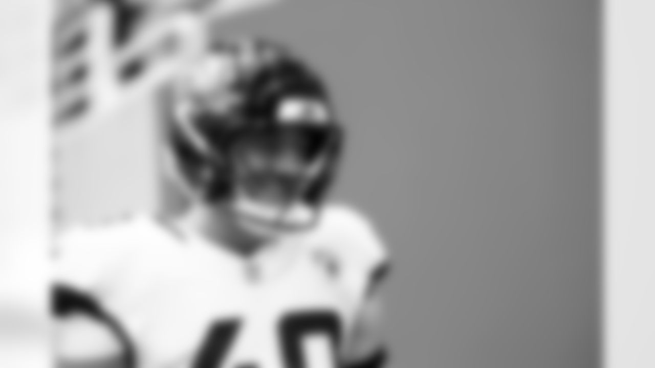 Jacksonville Jaguars vs Miami Dolphins
LB Chad Muma (48)