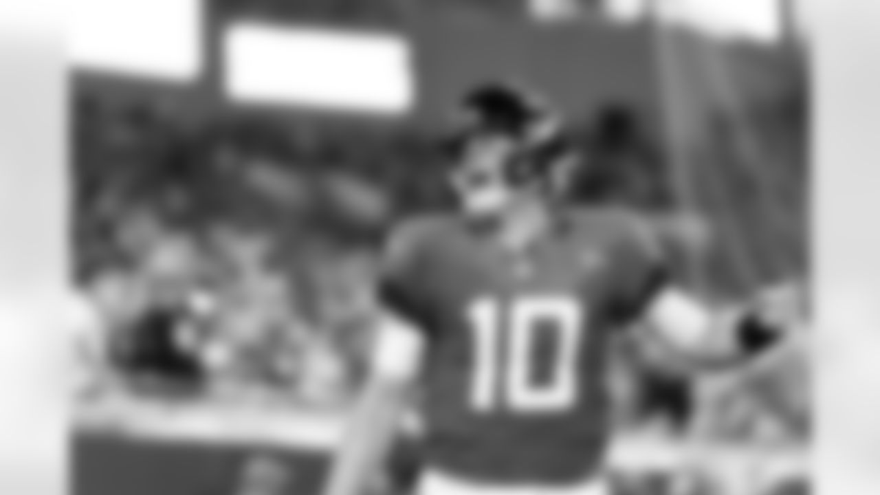 Jacksonville Jaguars vs. Tampa Bay Buccaneers
QB Mac Jones (10)