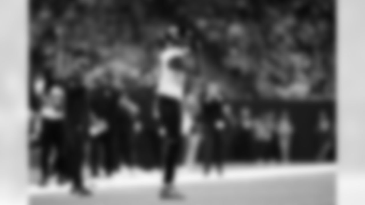 Jacksonville Jaguars vs Indianapolis Colts

WR Tim Patrick (17)