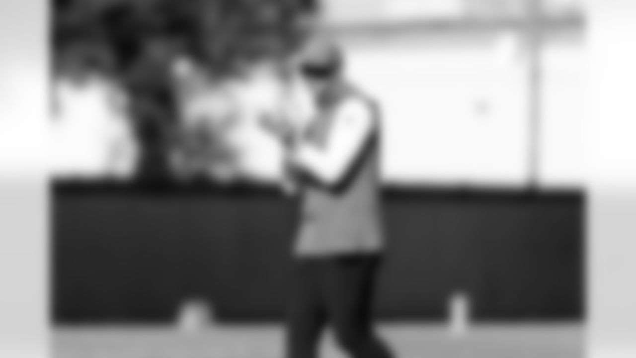 Jacksonville, Fla. — Jaguars head coach Liam Coen during practice at the Miller Electric Center on December 11, 2025.