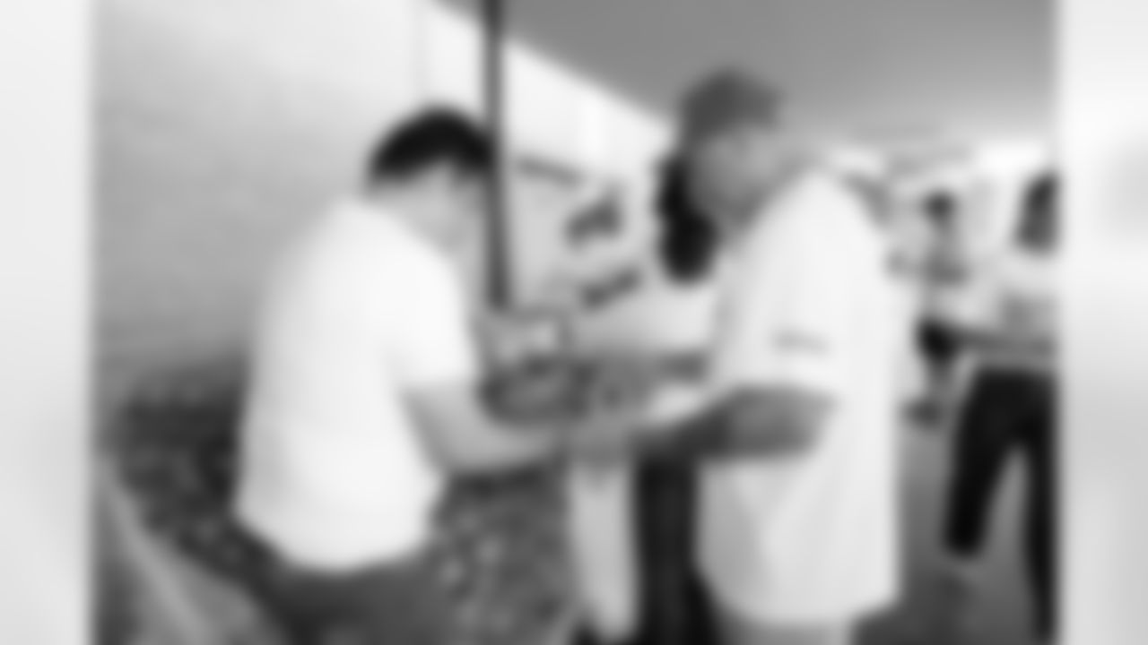 Jacksonville, Fla. – 2025 Hispanic Heritage Month Food Distribution at Englewood High School on September 27, 2025.