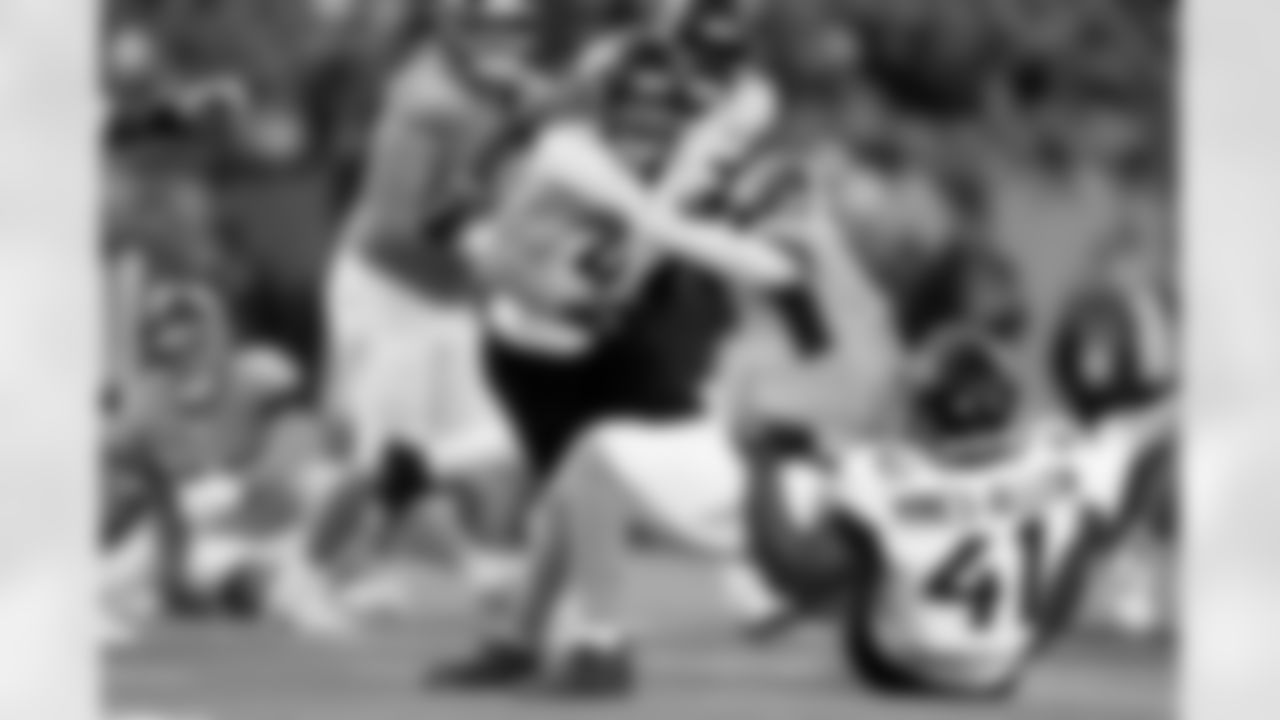 Jacksonville Jaguars vs Tennessee Titans

DE Josh Hines-Allen (41)