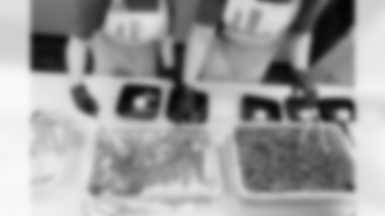 Jacksonville, Fla. — Florida Blue Senior Meal Distribution on November 24, 2025.