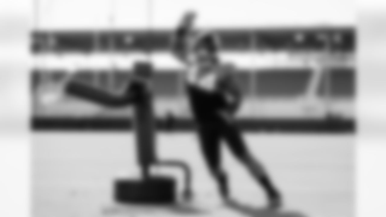 Jacksonville, Fla. — Jaguars defensive end Travon Walker (44) during practice at the Miller Electric Center on October 29, 2025.