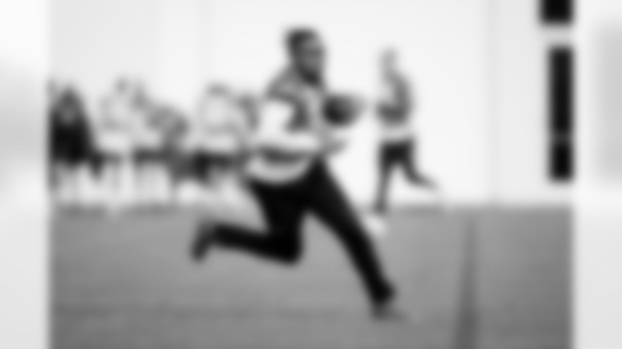 Jacksonville, Fla. — Jaguars running back LeQuint Allen Jr. (36) during practice at the Miller Electric Center on December 3, 2025.