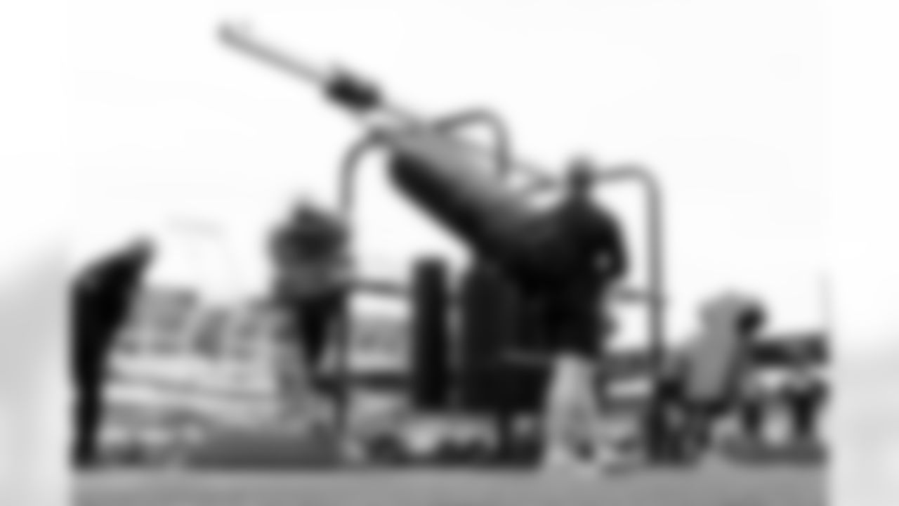 Jacksonville, Fla. — Jaguars practice at the Miller Electric Center on December 4, 2025.