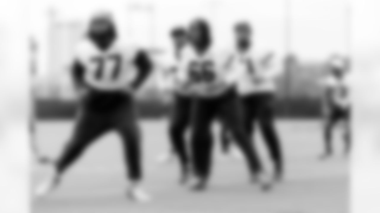 Jacksonville, Fla. — Jaguars offensive lineman Anton Harrison (77), offensive lineman Jerome Carvin (79), offensive lineman Ricky Lee (66) and offensive lineman Sal Wormley (61) during practice at the Miller Electric Center on November 26, 2025.