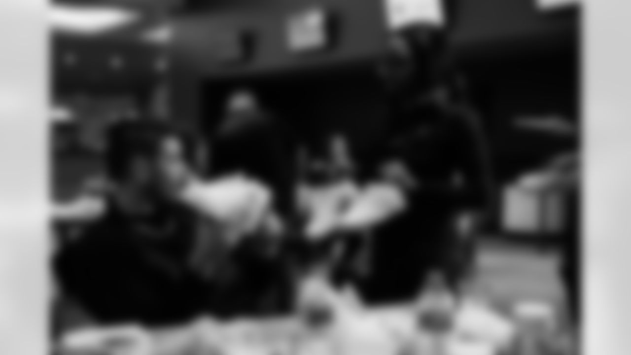 2023_0104_KickingItWithSoles_80